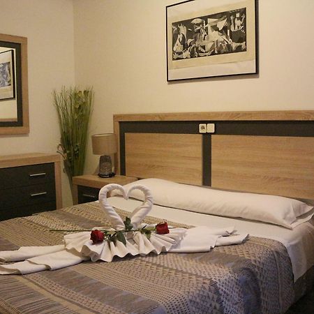 Pension San Isidro Madrid Extérieur photo