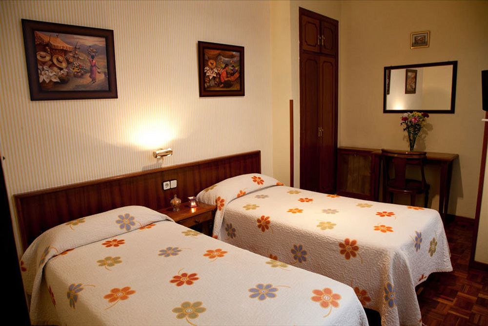 Pension San Isidro Madrid Extérieur photo